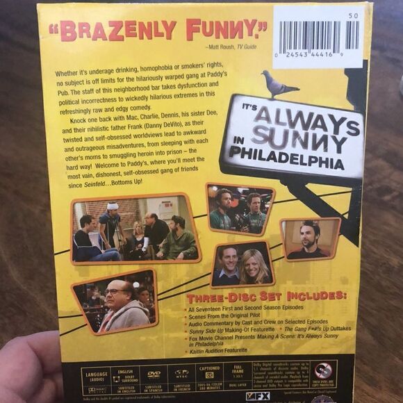 Its Always Sunny in Philadelphia Season 1 & 2 - Picture 2 of 4